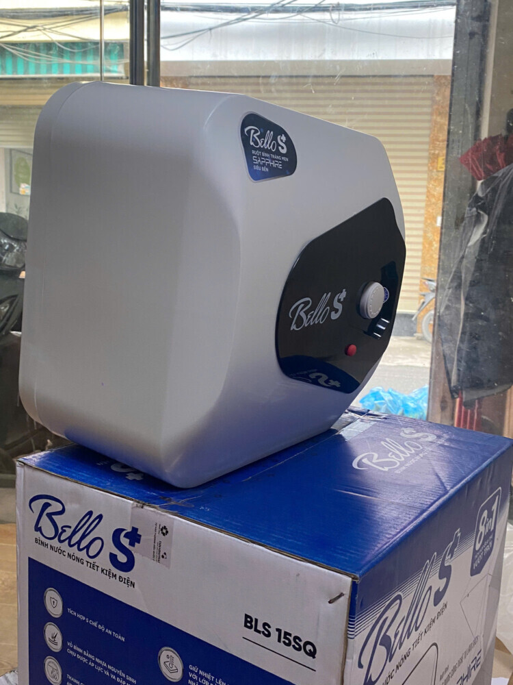 Với dung tích 15 lít, bình nóng lạnh Rossi Bello BLS15SQ phù hợp với nhu cầu sử dụng của gia đình nhỏ hoặc những người sống độc thân.