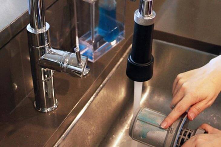 Máy rửa bát bị rò rỉ nước