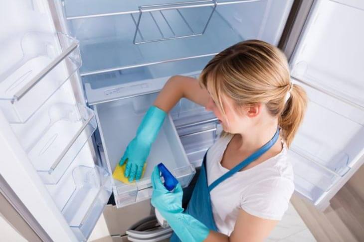 Mẹo vệ sinh tủ lạnh đơn giản