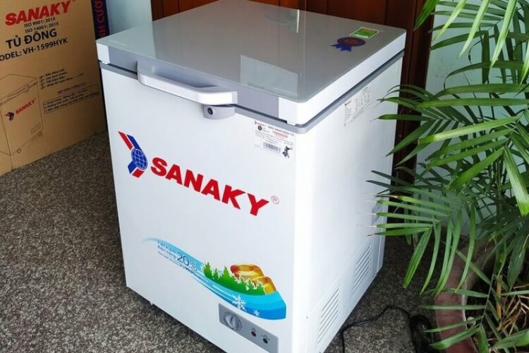 tu dong Sanaky 100 L dung cho gia dinh cua hang