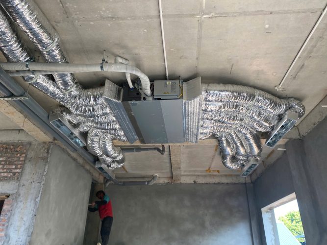 Phần thô trên trần