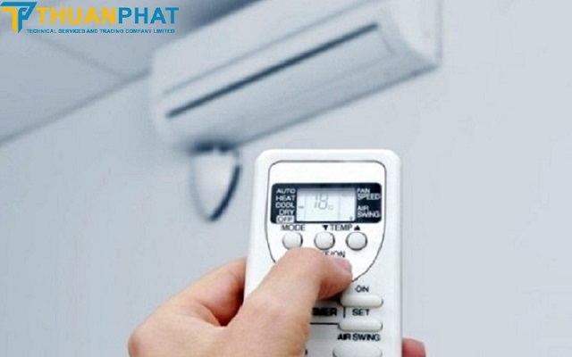 Lựa chọn chế độ phù hợp nhờ các nút bấm trên điều khiển