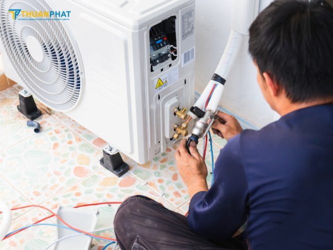 Không nên tự ý vệ sinh dàn nóng ngay tại nhà