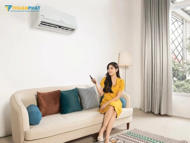 Không gian phòng khô thoáng nhờ chế độ hút ẩm điều hòa Funiki