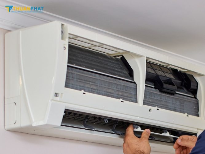 Bảo dưỡng đúng cách giúp điều hòa làm lạnh ổn định và tiết kiệm điện hơn