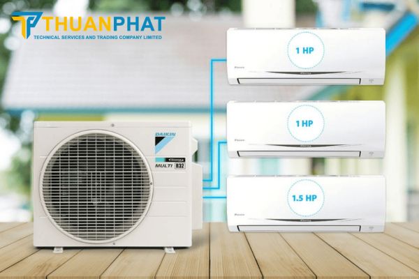 Hệ điều hòa multi hoạt động theo nguyên lý phân bổ công suất làm lạnh từ dàn nóng đến các dàn lạnh trong hệ thống.