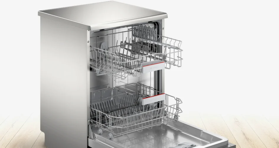 Máy được trang bị hệ thống giàn rửa VarioFlex thông minh gồm 2 khay chính